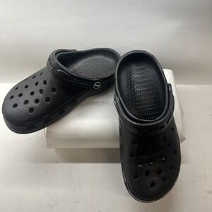 Traps Black Clogs Size L. Men 10-11. Women 6-9